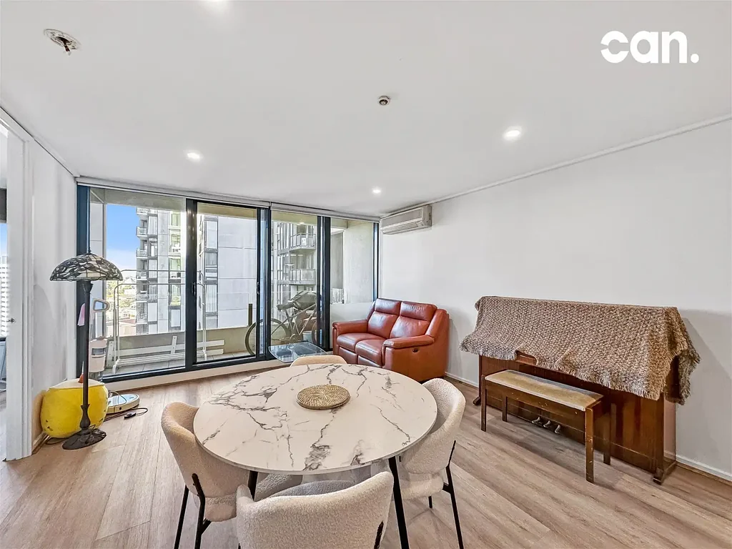 Sun-Drenched Corner Apartment with Sweeping Views