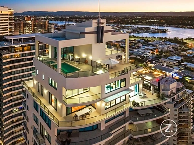 Main Beach 5房  Sky-High Coastal Luxury: Landmark Four-Level Penthouse with Unrivalled 360° Views