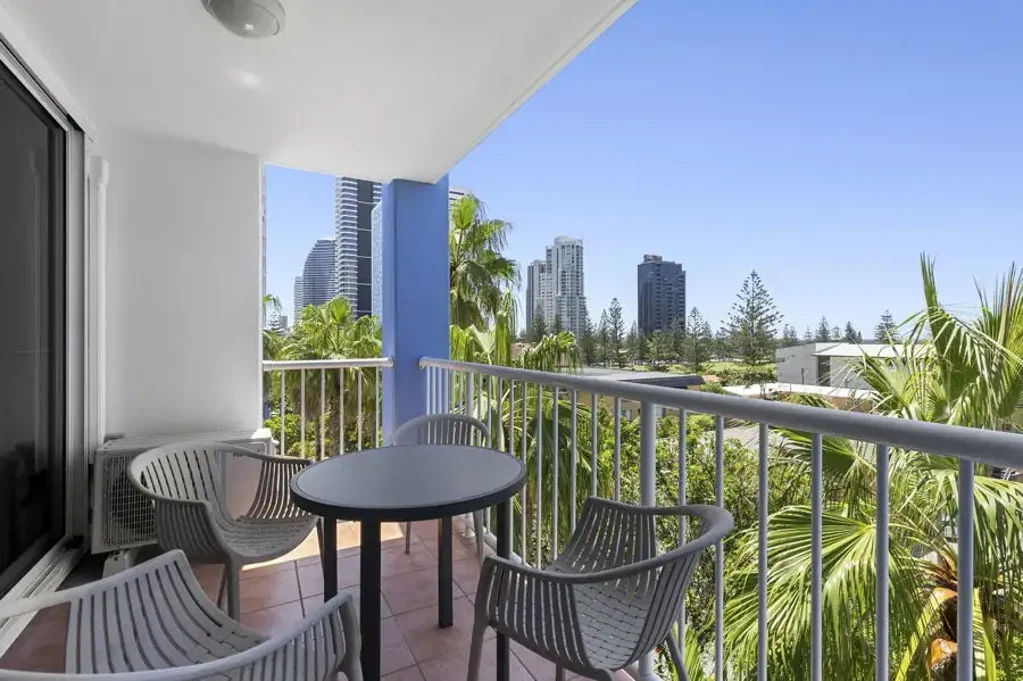 1054/2633 Gold Coast Highway, Broadbeach, QLD 4218
