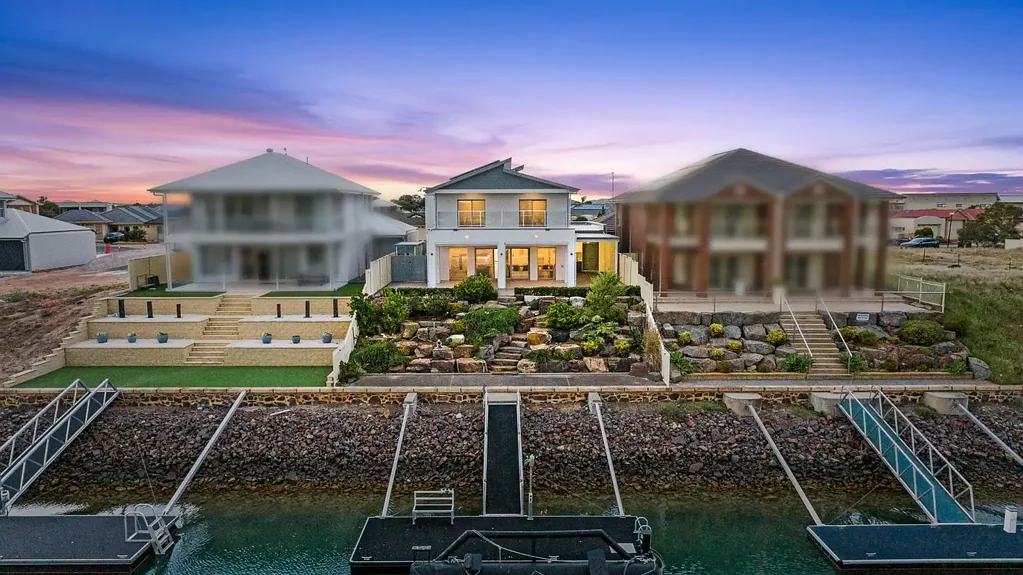 Wallaroo 5कमरा The Ultimate Waterfront Lifestyle – Luxury, Space & Absolute Marina Frontage