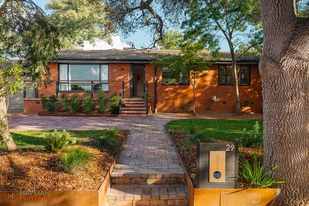 29 Robertson Street, Curtin, ACT 2605