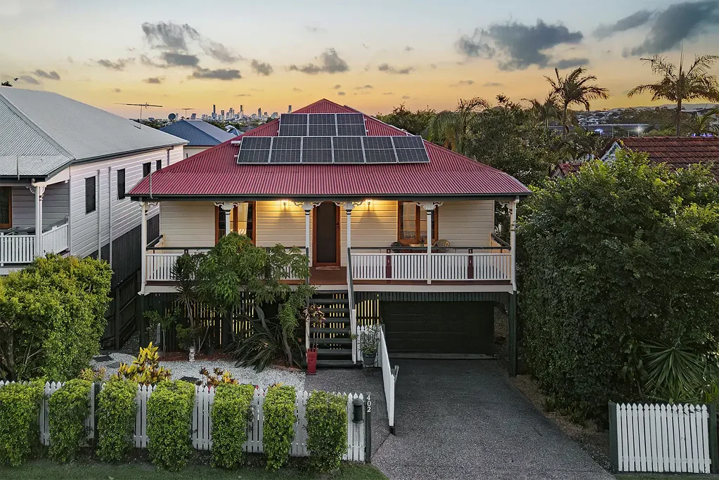 Chermside 3침실 Elevated Living with City Views in the Heart of Chermside