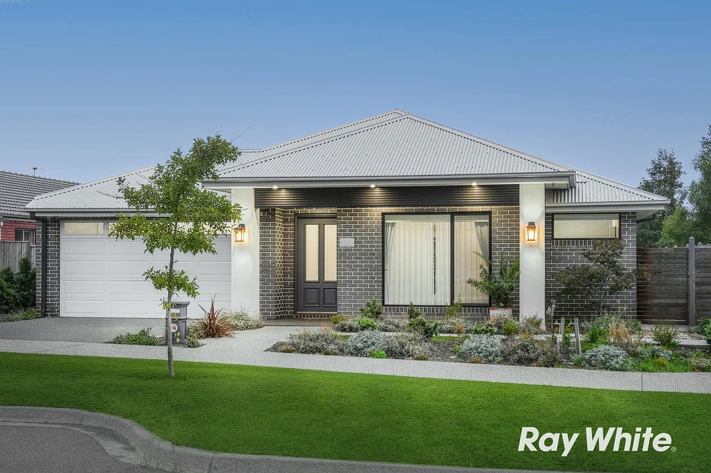 Mickleham 5ห้องนอน A Custom Quality Built Home