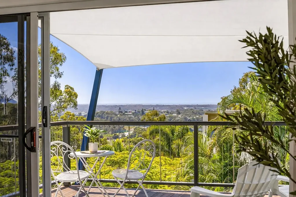 Buderim 5部屋 Brand New Dual Living Buderim Home with Ocean Views