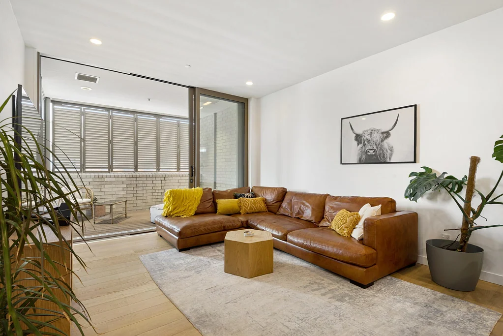 Long Bay 2침실 Auction Reserve only $699k...Bargain Buy!