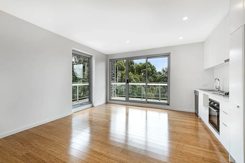 Two bedroom apartment with great views! Storage cage included