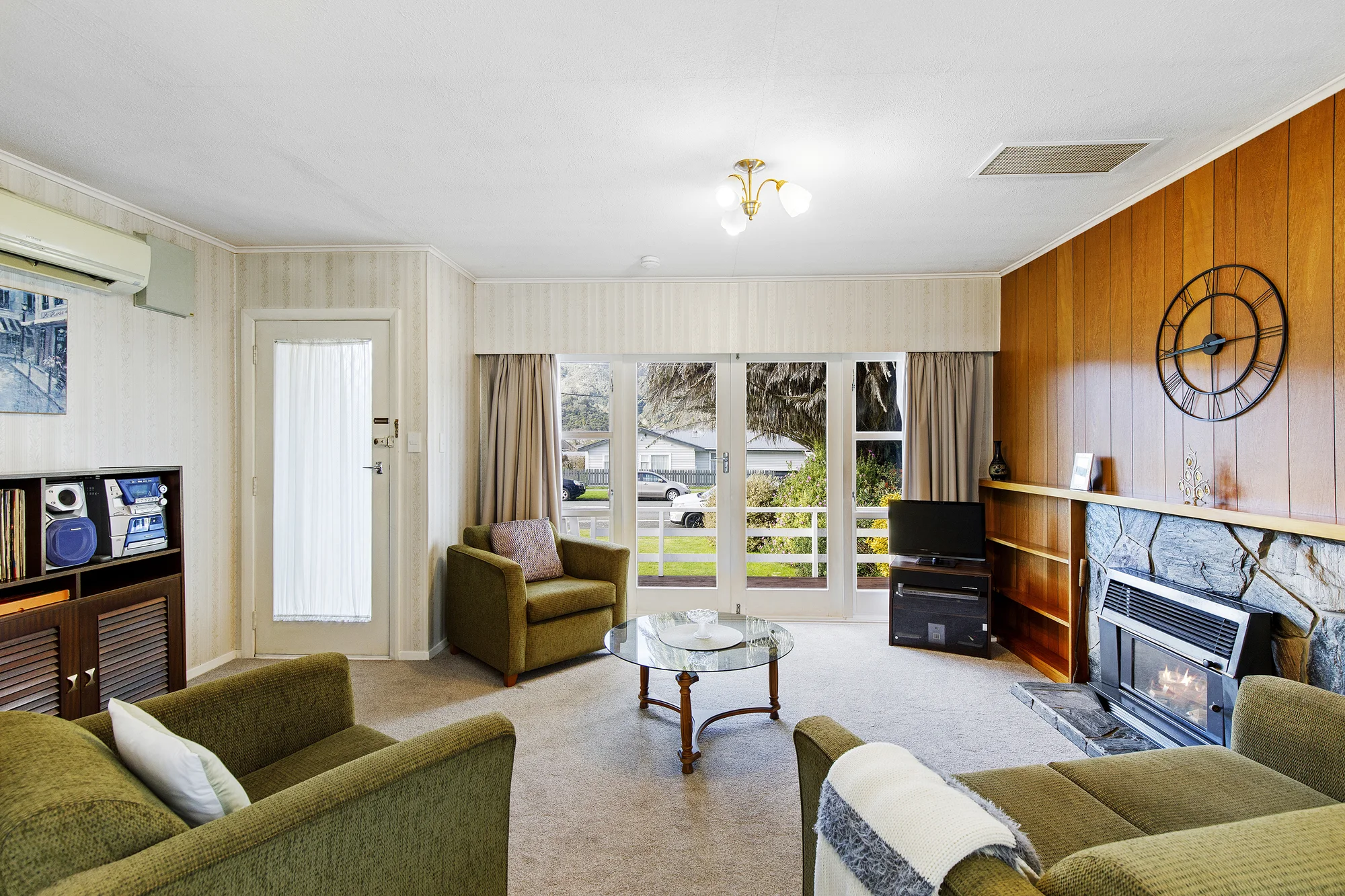 Stokes Valley 3部屋 Get onto the Property Ladder!