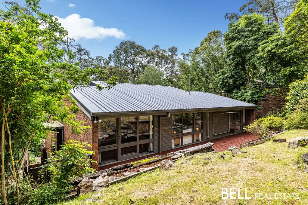 4 Kitchener Road, Tecoma, VIC 3160