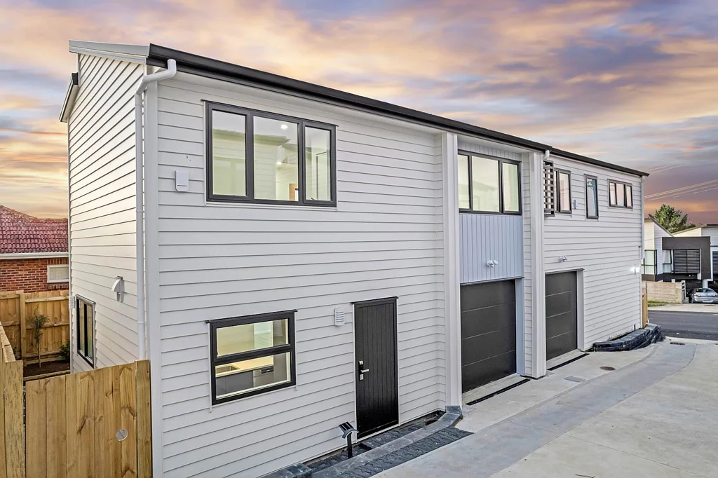 Papatoetoe 3ਬੈੱਡਰੂਮ Contract Fallen ; Last 3 Available