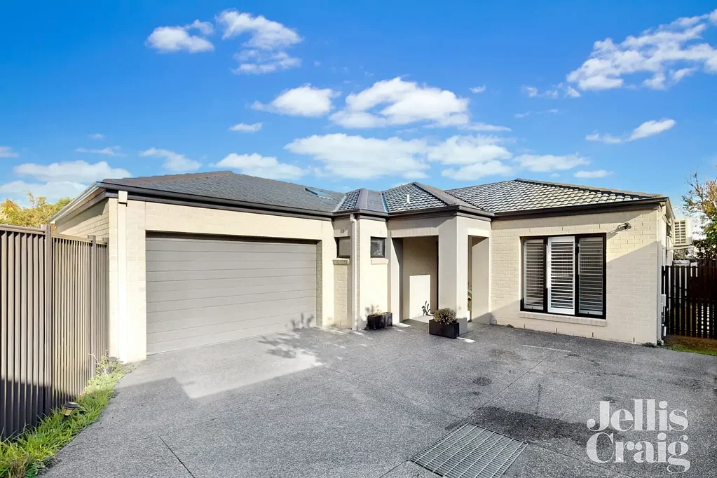 Spacious 3-Bedroom Home in Prime McKinnon School Zone