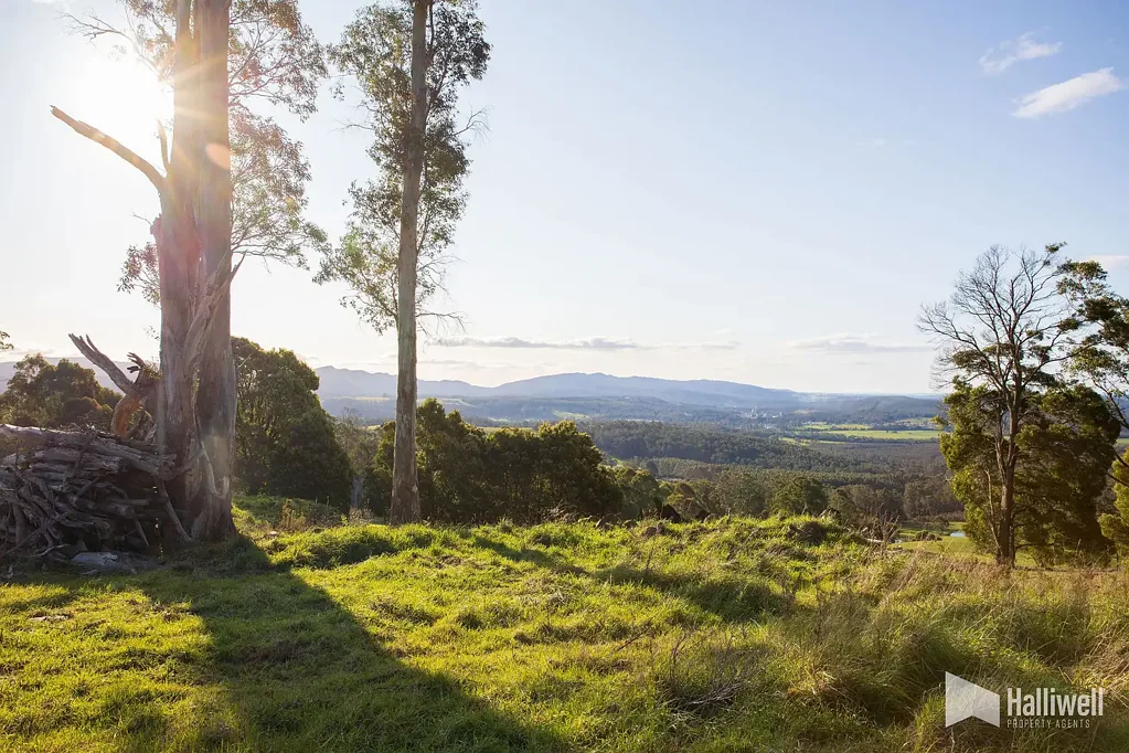 Sunnyside  Stunning 16.4 Acres (approx.) of Land with Spectacular Views & Endless Potential!