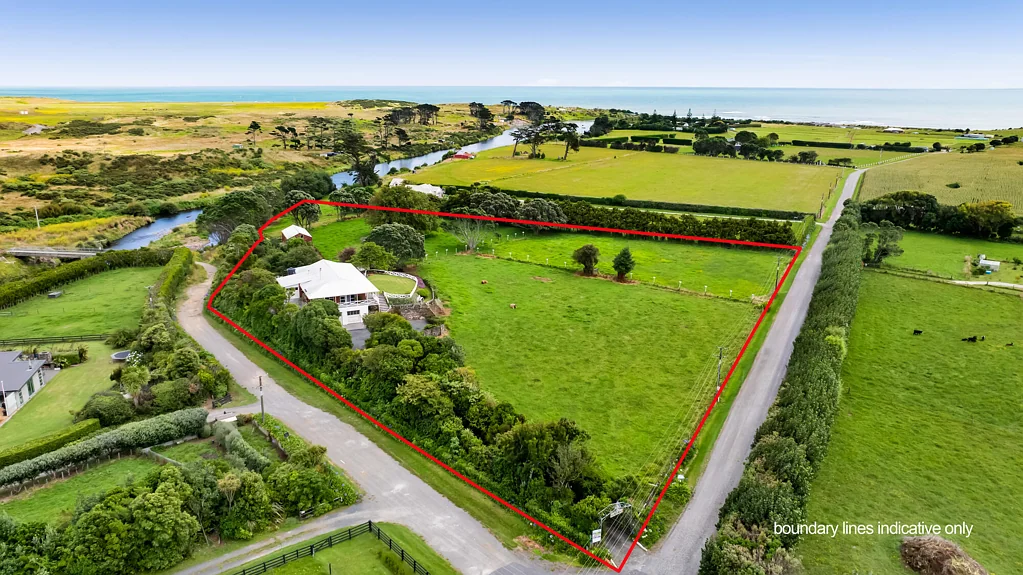 Waitara  Unique lifestyle with unmatched 9+ car garaging