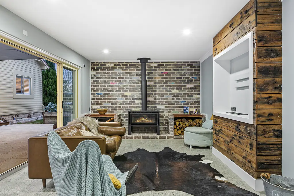 Pitt Town 4部屋 Charming Character Home on Half an Acre!