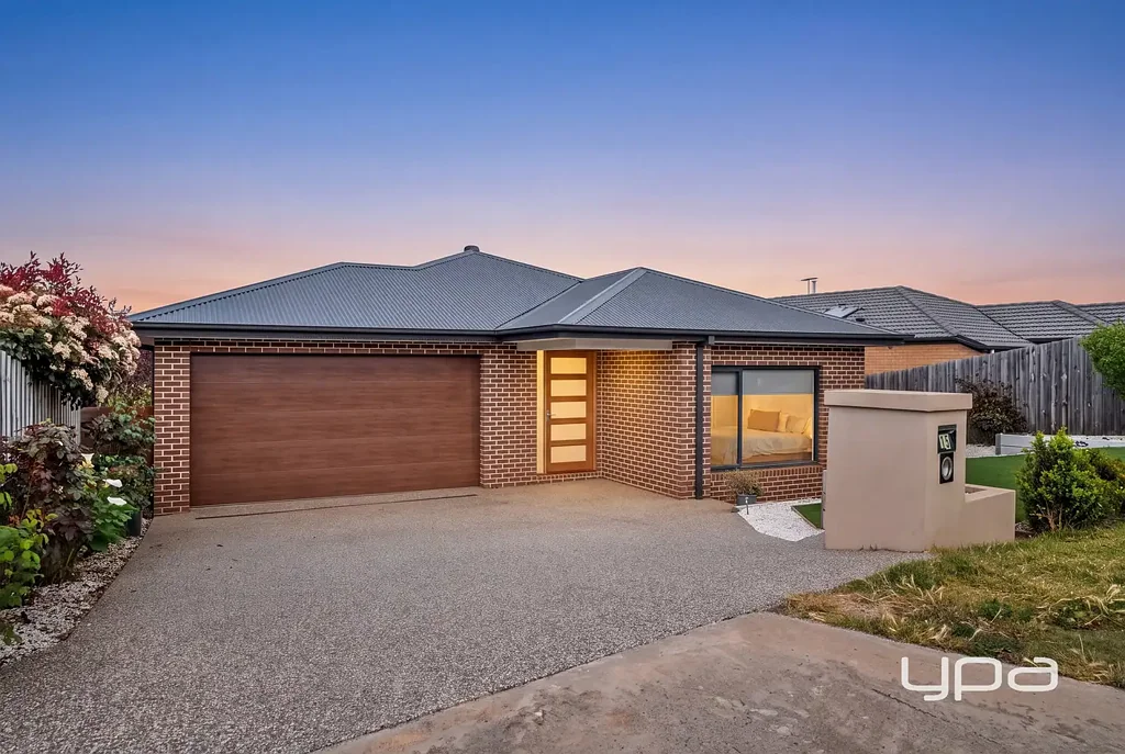 Darley 3ਬੈੱਡਰੂਮ THREE LIVING SPACES & ELEVATED ENTERTAINING ON 612m²