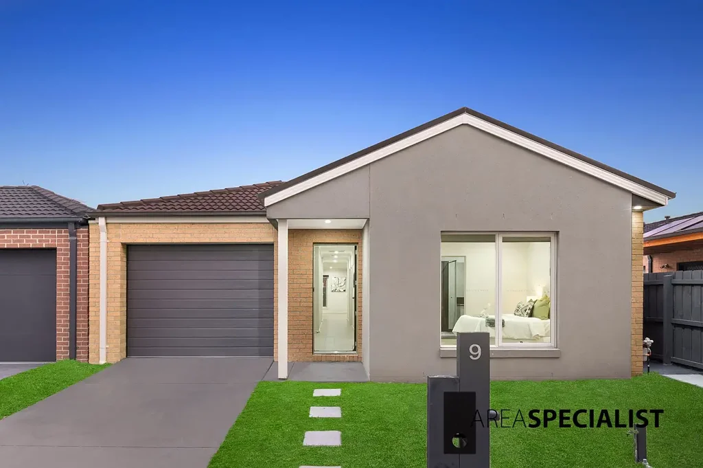 9 Banjo Circuit, Lynbrook, VIC 3975