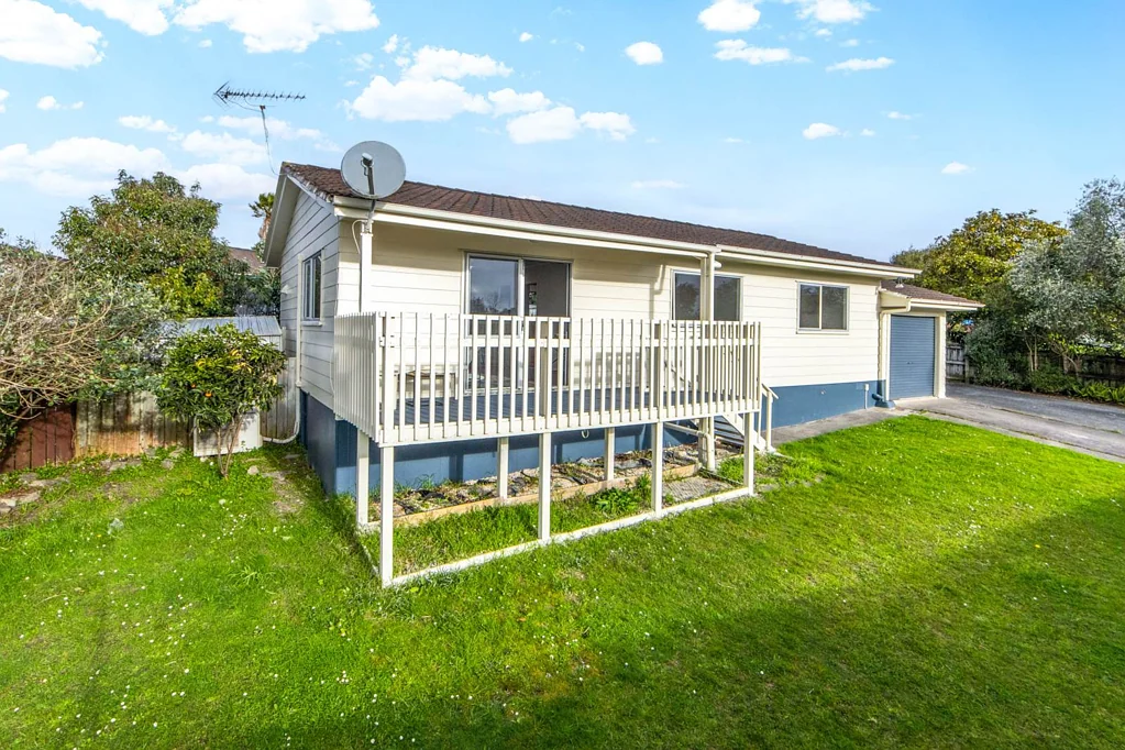8 Katrina Place, Massey, Waitakere City, Auckland
