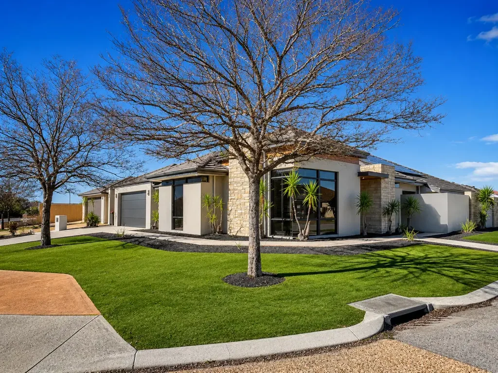 Southern River 4房  An Exceptional Family Home Guaranteed to Impress...