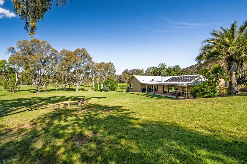 411 Buffalo Creek Road, Myrtleford, VIC 3737