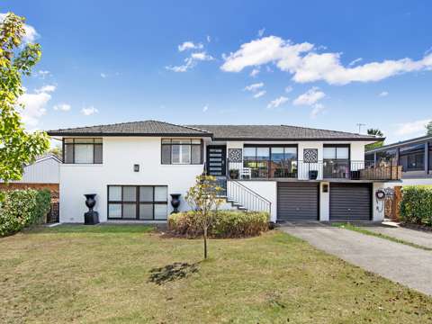 Goulburn 4 Bedroom Exceptional 4-Bedroom Family Home on a 872 Sqm Block of Land