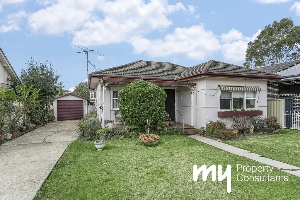 39 Wattle Avenue, Macquarie Fields, NSW 2564