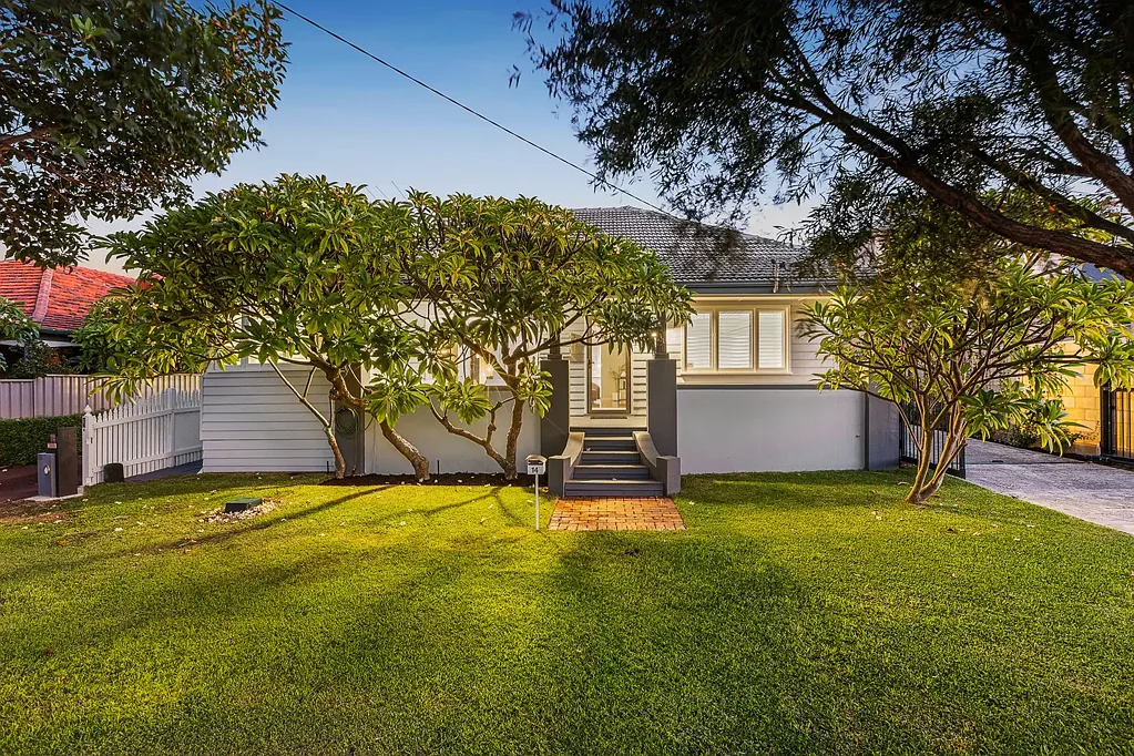14 Zenobia Street, Palmyra, WA 6157