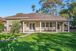 131 Cross Road, Hawthorn