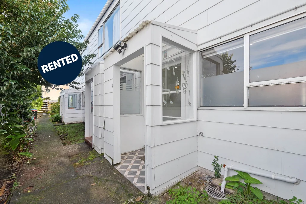 Elegant Two-Bedroom Residence in the Heart of Mount Wellington