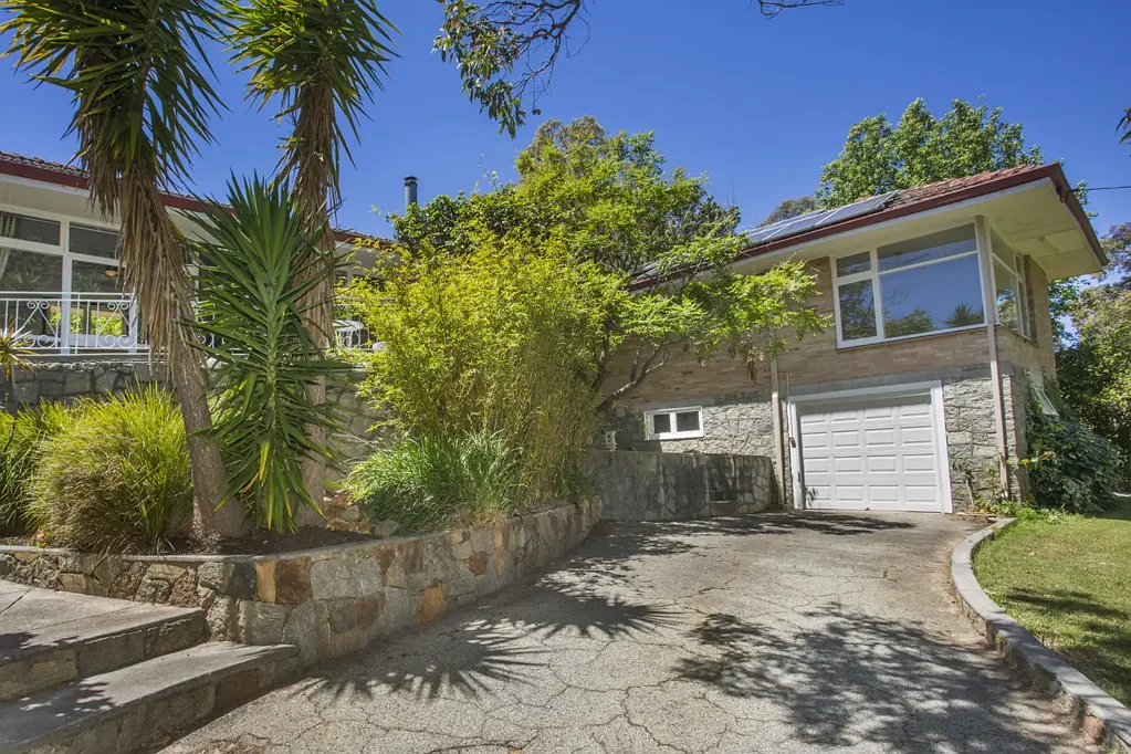 Lesmurdie 4Kwarto Hills Living At Its Best: 4 Bed Character Home on 2,670m²