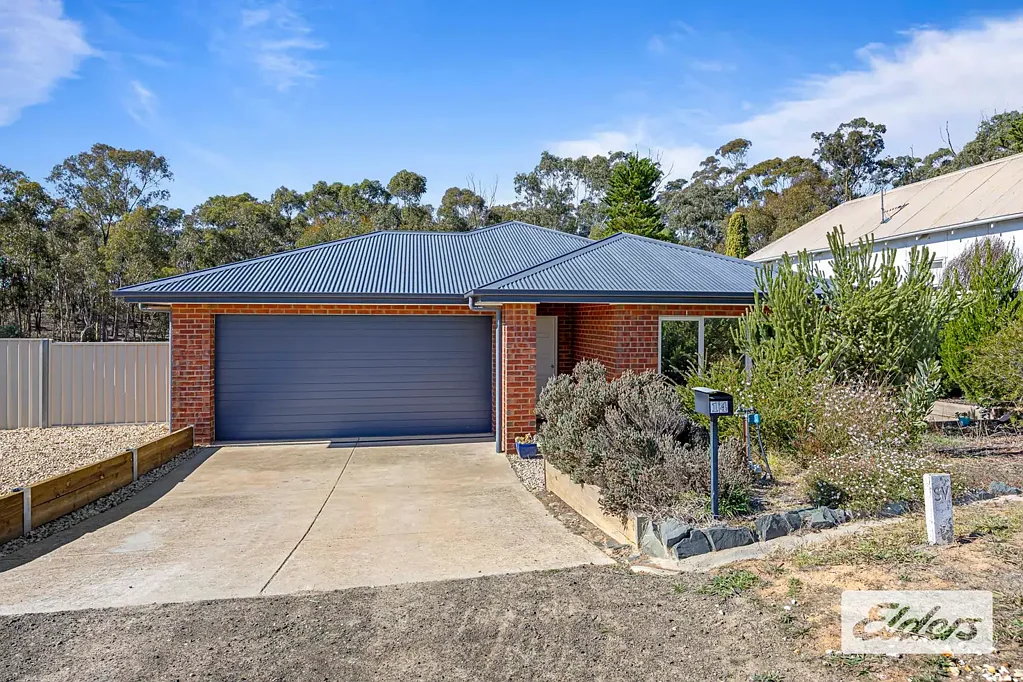 14 Mountain View Street, Avoca, VIC 3467