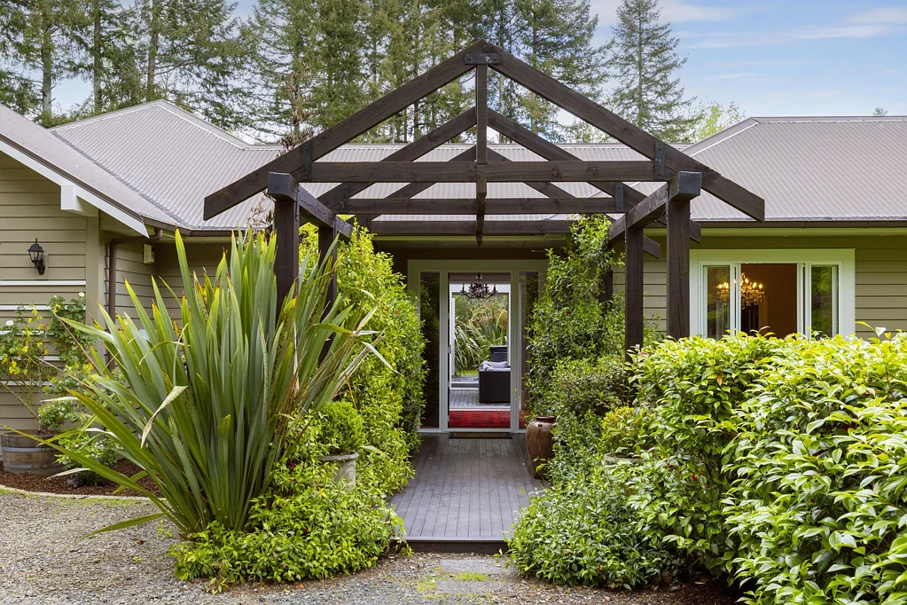 Kinloch Seclusion, space and sophisticated living
