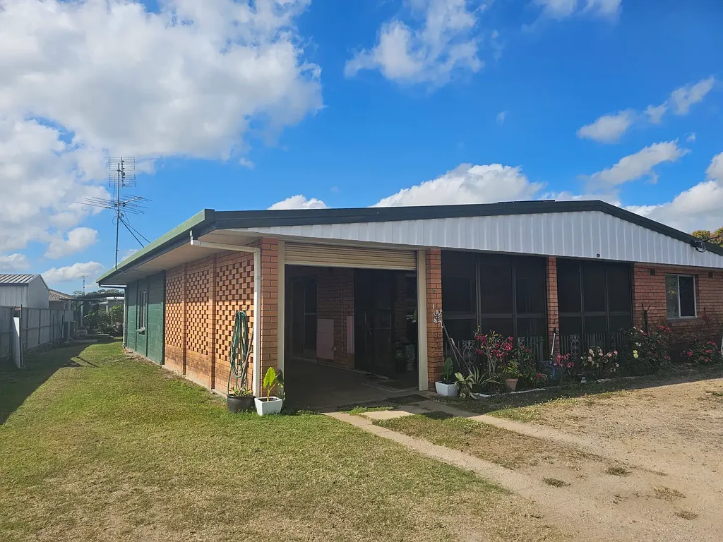 Ayr 4 Bedroom JUST RIGHT FOR YOUR FAMILY...