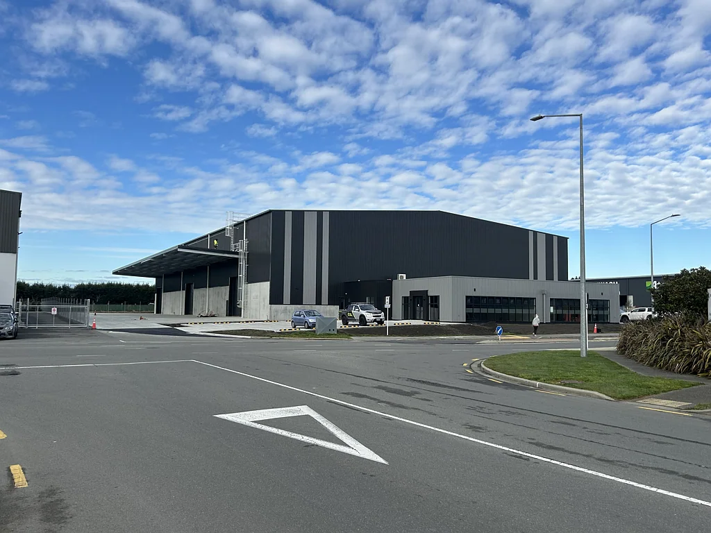 Islington Large Brand New 10m High Warehouse