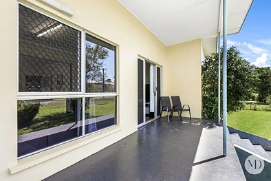 South Innisfail 3ਬੈੱਡਰੂਮ A Smart Investment or Your Future Home!