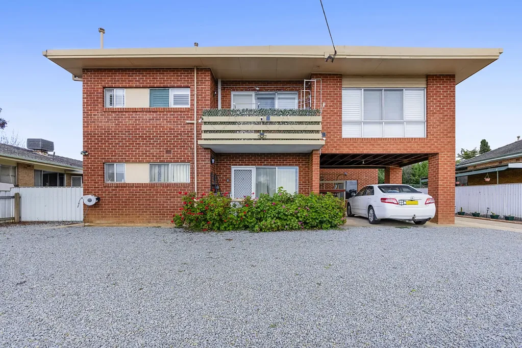 Kooringal 6Moenga Ideally Positioned