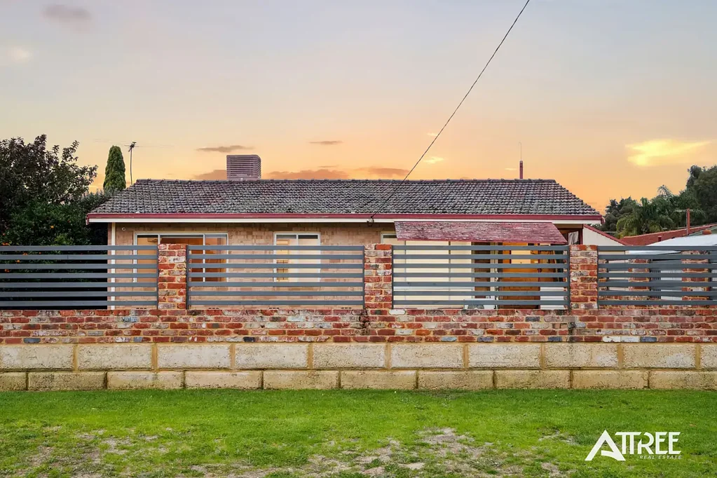 Armadale 4 Bedroom 4 BED + 2 BATH + 712M² WITH WORKSHOP + MULTIPLE LIVING