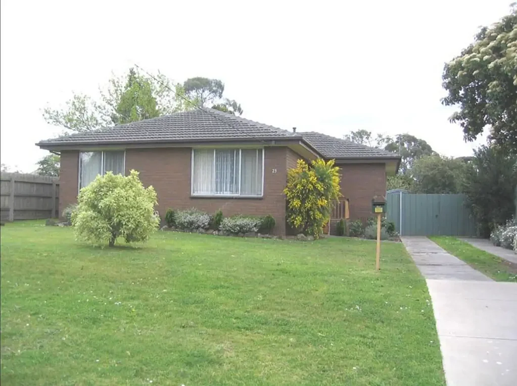 Well-maintained family home located in a central location