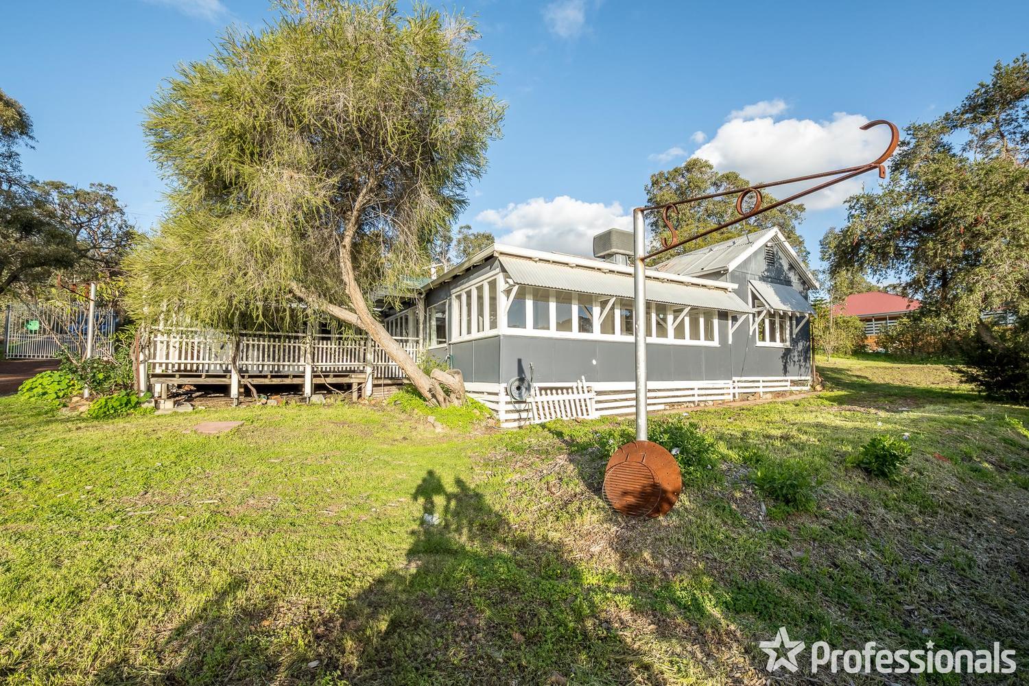 15 THROSSELL RD, GREENMOUNT WA 6056, 0房, 0浴, House