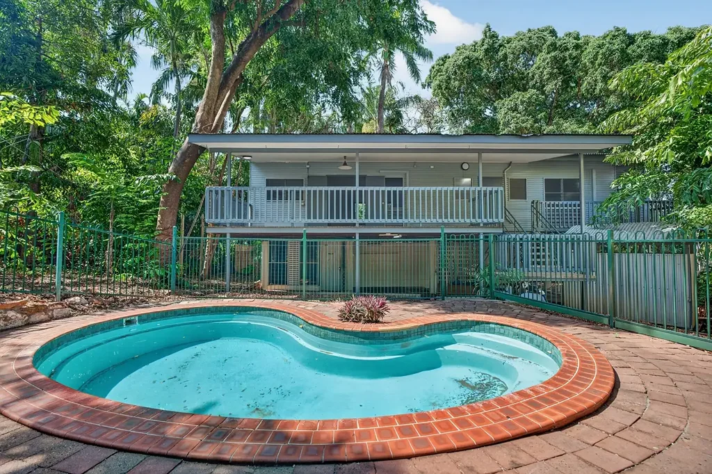 Stuart Park 4房  Easy-Going Tropical Elevated on Multi Dwelling Zoned Block