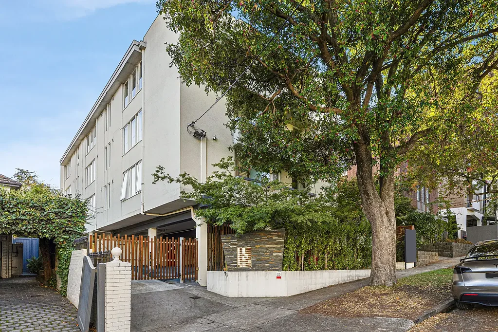 Apartment In Leafy South Yarra