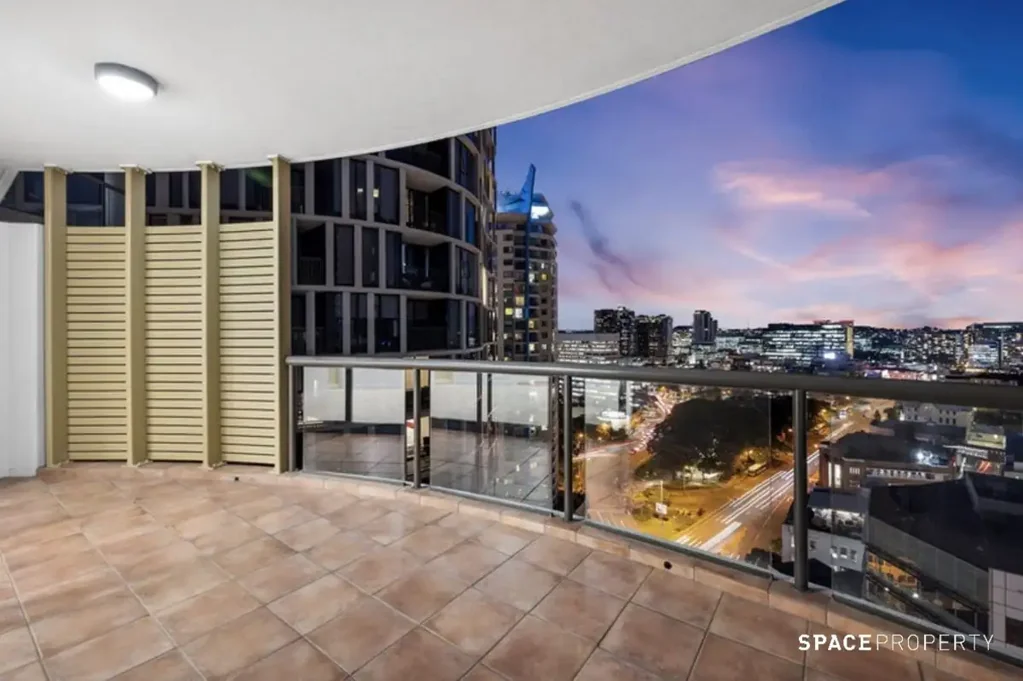 Brisbane City 2બેડરૂમ Elevated City Living with Expansive Balcony & Views