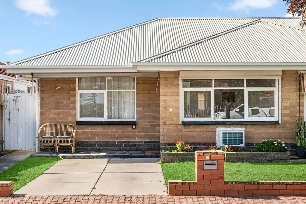 Glenelg East 2Phòng ngủ Light-Filled & Low-Maintenance Living in a Prime Glenelg East Location