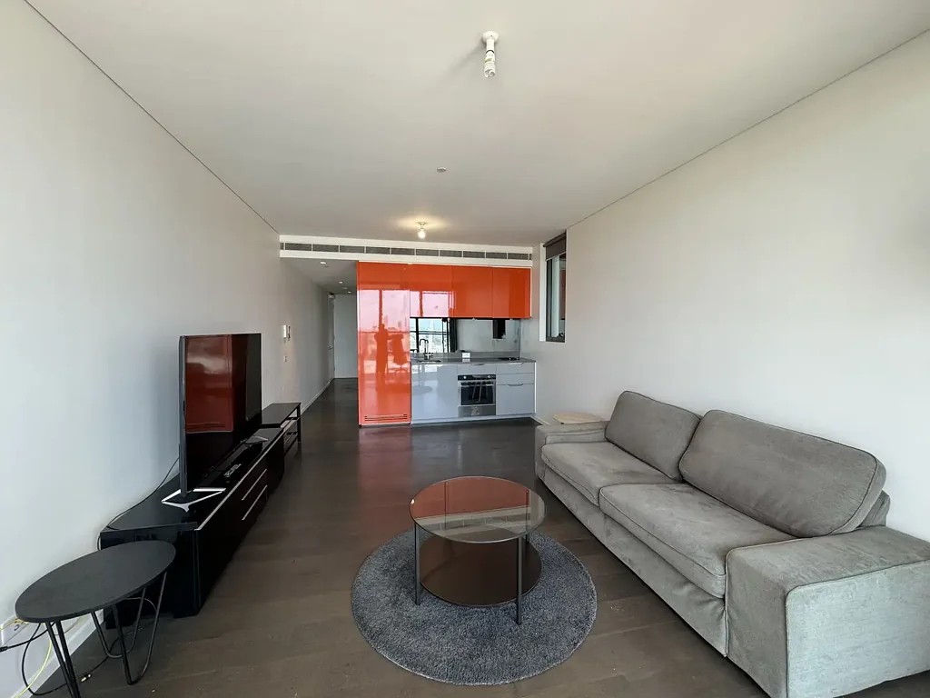 STYLISH ONE-BEDROOM WITH STUNNING VIEWS IN CENTRAL PARK – FURNISHED + BILLS INCLUDED