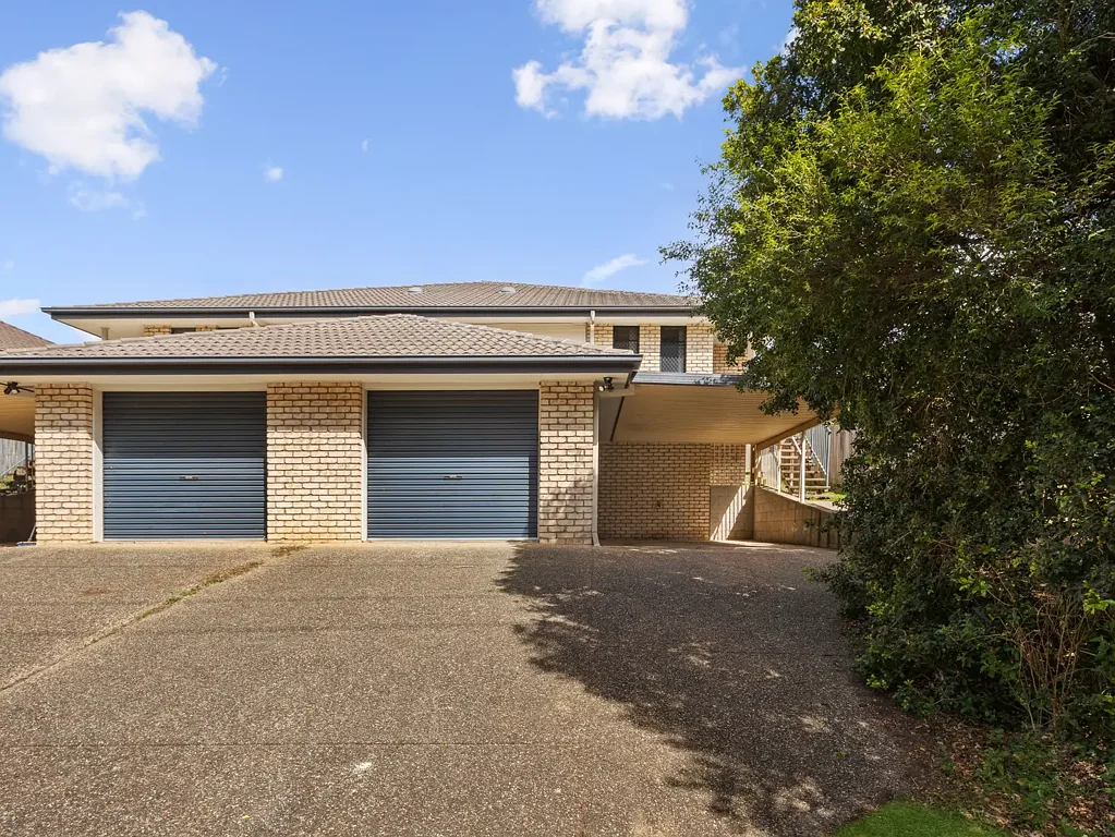 Collingwood Park 3कमरा Lock up Garage + Carport and Vacant, Ready to move in!