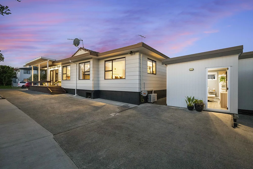 21 Gosford Drive, Botany Downs, Manukau City, Auckland
