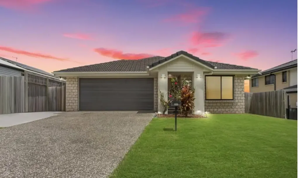 Solar power, Media room, Air con, large yard.