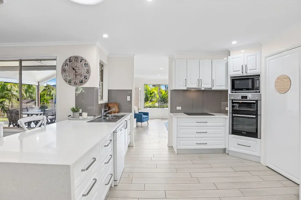 8 Sea Breeze Place, Boambee East, NSW 2452