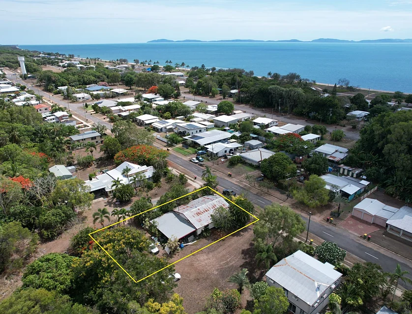 60 Wattle Street, Forrest Beach, QLD 4850, 3房, 2浴, House