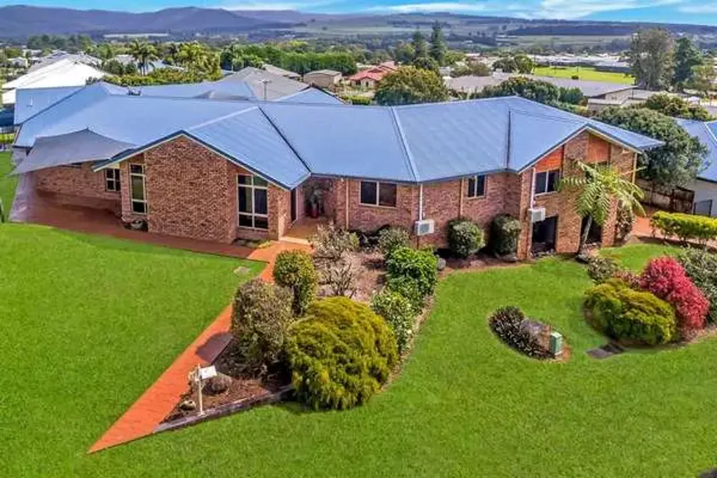 5 Bedroom home in the Heart of Atherton