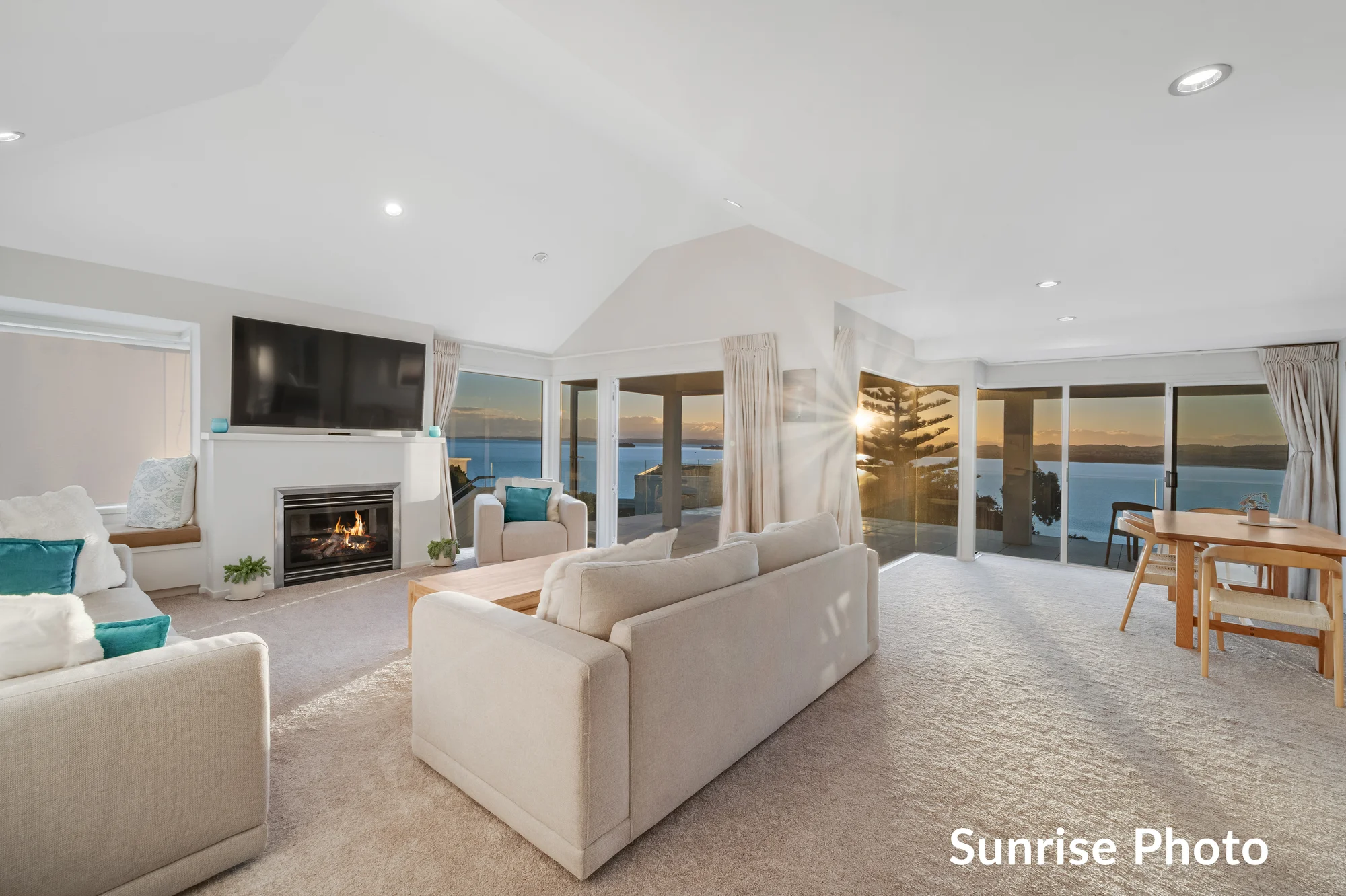 Cockle Bay 5房  Sea view sanctuary | Coastal family living