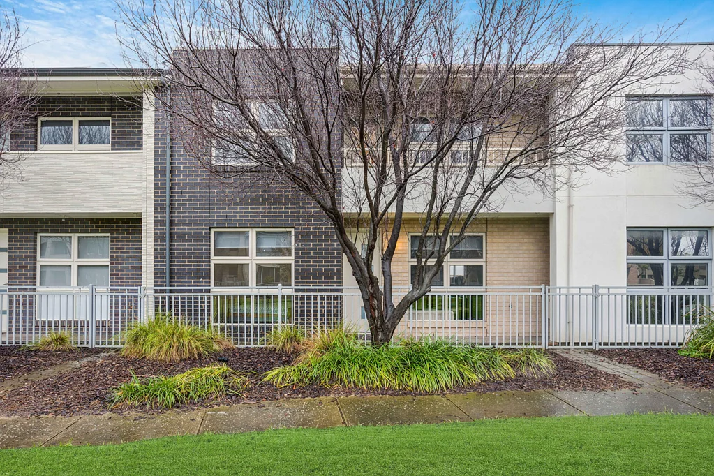 Kidman Park 4Moenga Spacious Modern Living with Reserve Views